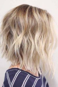 47 Shoulder Length Haircut Ideas For A Stunning Look - GlamiVibe