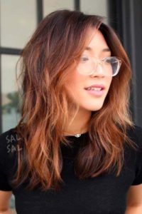 47 Shoulder Length Haircut Ideas For A Stunning Look - GlamiVibe