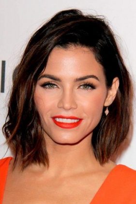 47 Sexy Shoulder Length Haircuts For A Stunning Look - GlamiVibe