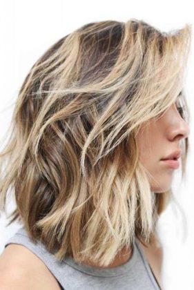 47 Sexy Shoulder Length Haircuts For A Stunning Look - GlamiVibe