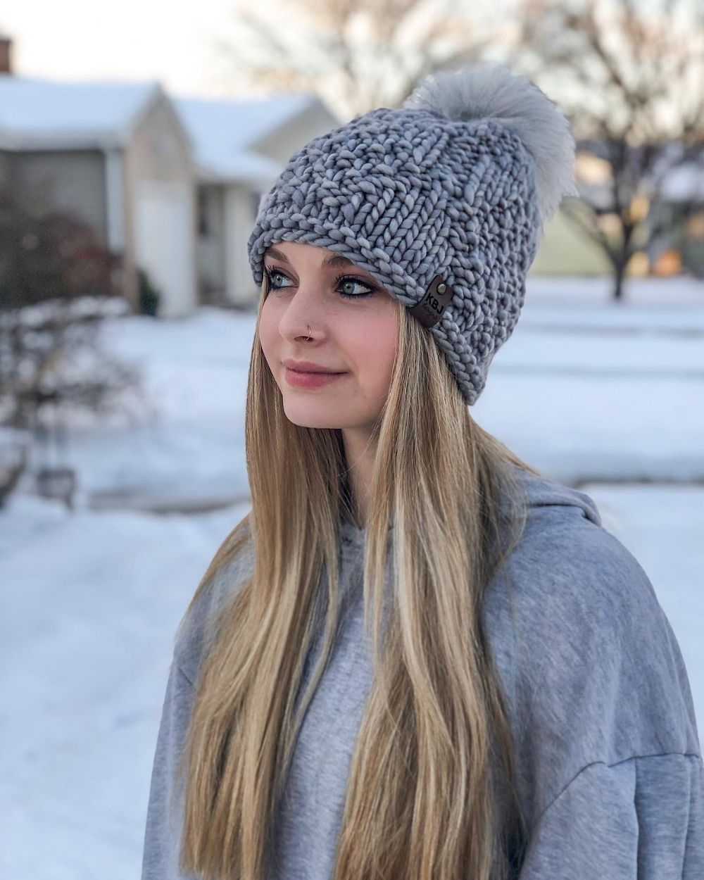 beanie hairstyle ideas cute knitted hat